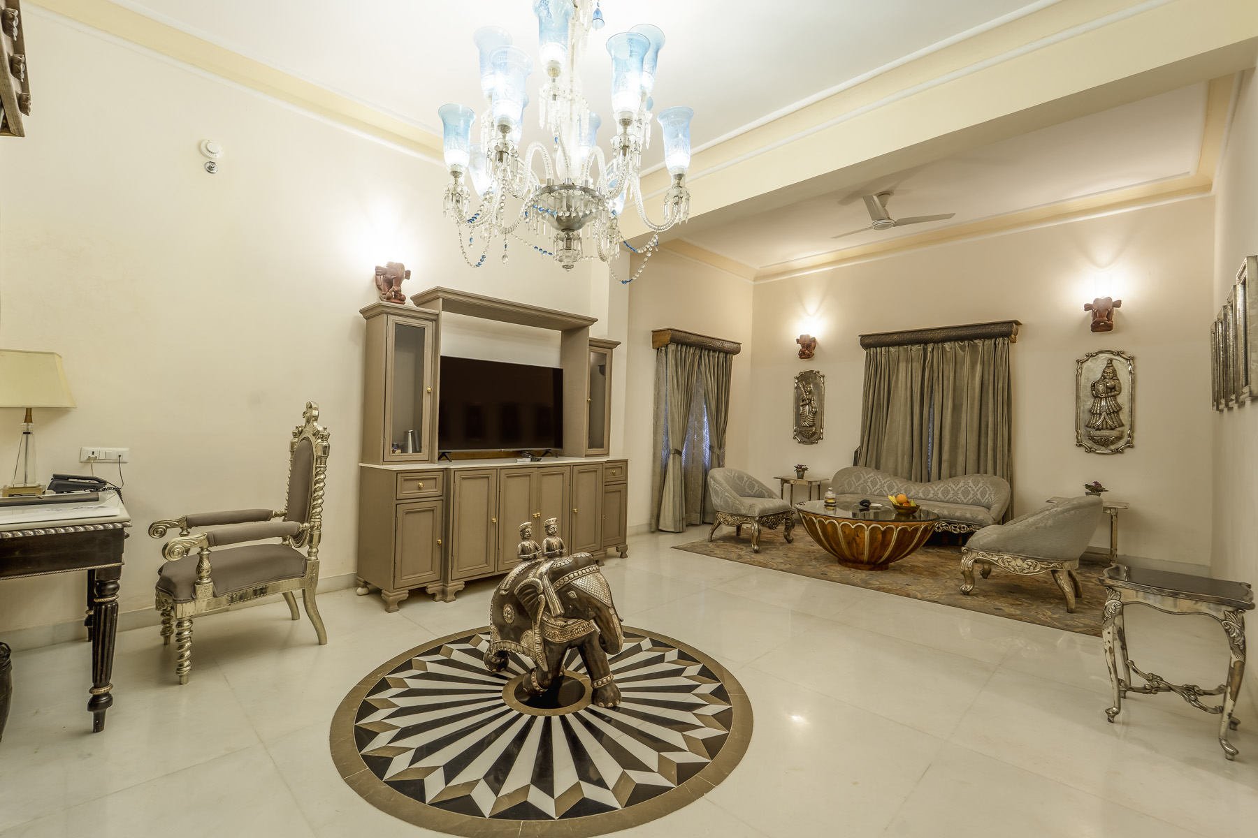 Royal Suite (3)